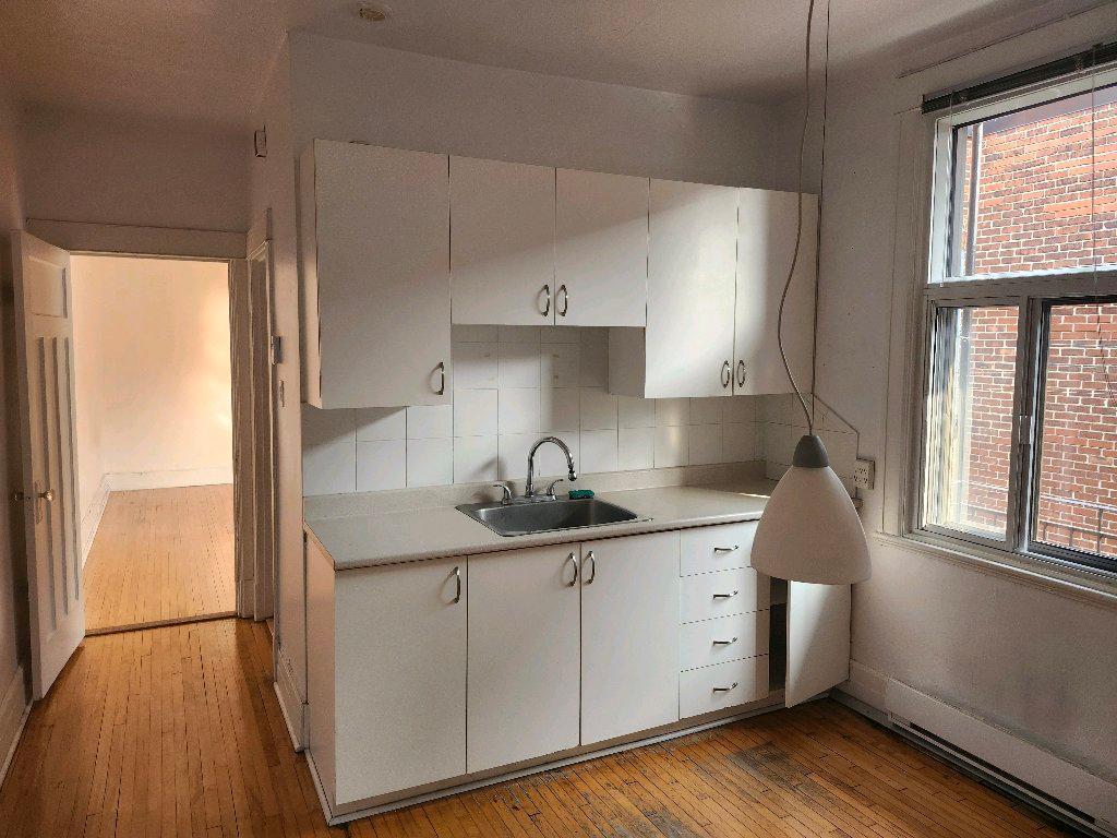 Very nice 5 1/2 apartment in Outremont for rent