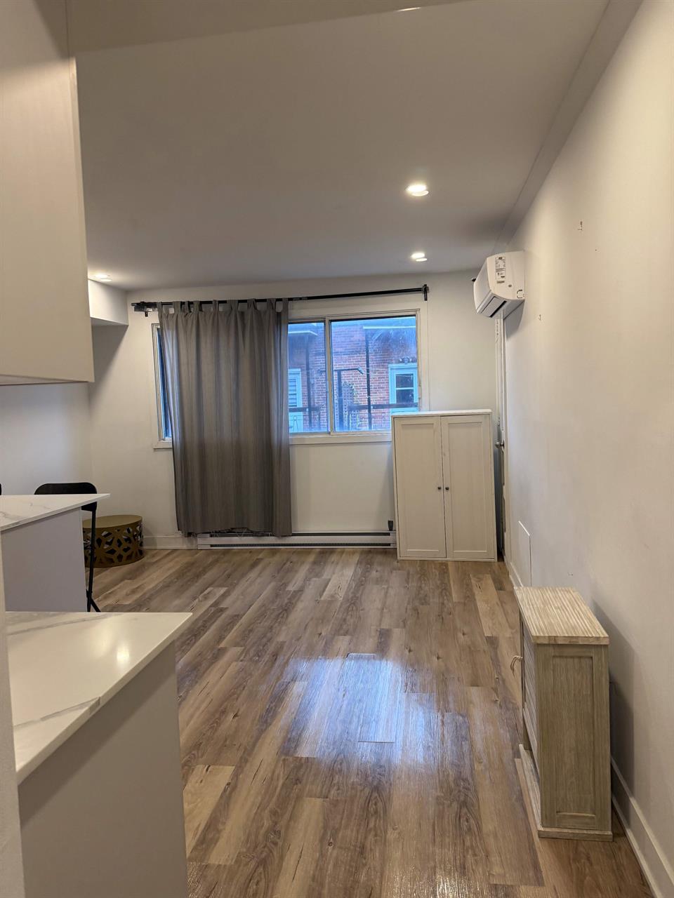 1 CH - 1 SDB - Montréal - $1,195 /mo