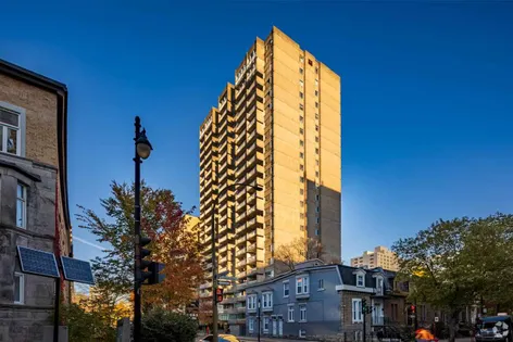 1 room apartment of 62m² in Montreal