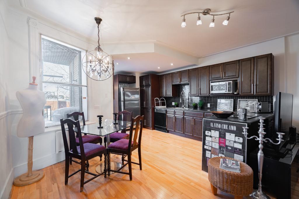 Rosemont!!!3e Étage!!! 950 pc!!!!Meublé ou semi meublé !!!!