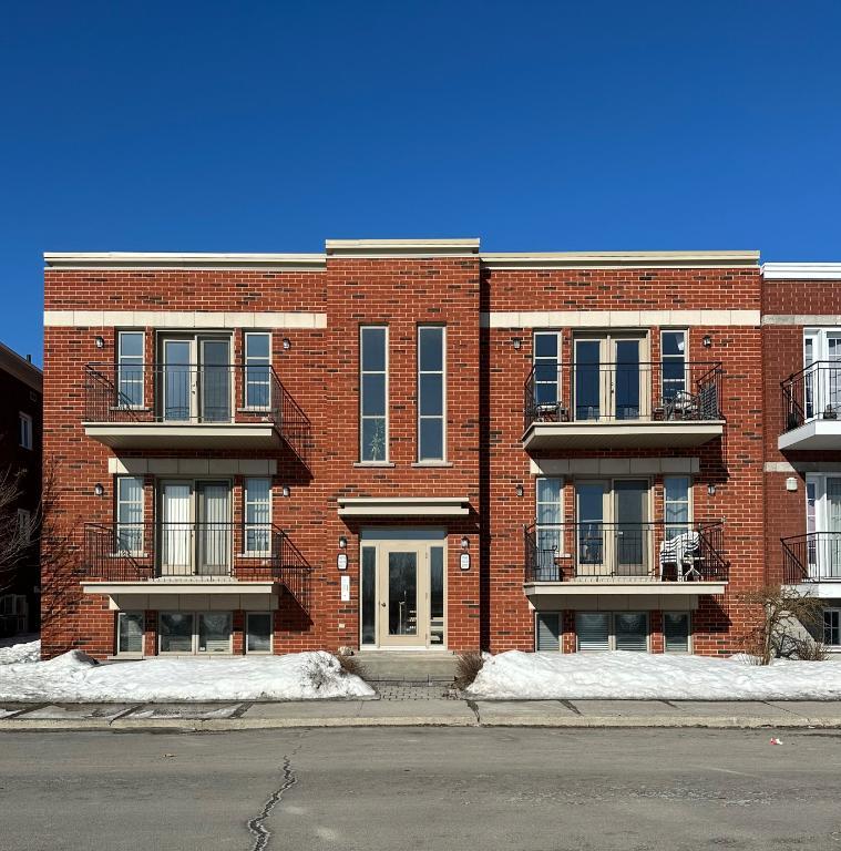 🏡 Magnifique condo à louer – Un vrai petit paradis au bord de l’eau!