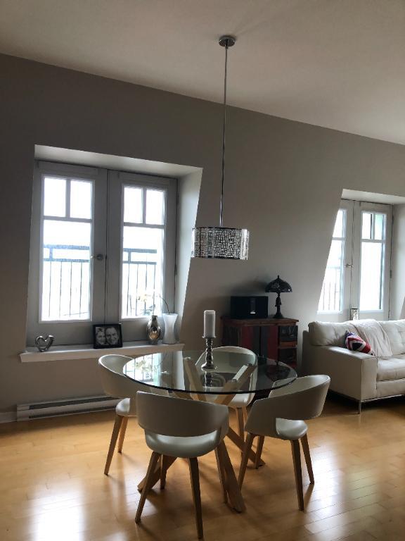 41/2, garage, ascenseur, électros, air climatisé, 1750$/mois