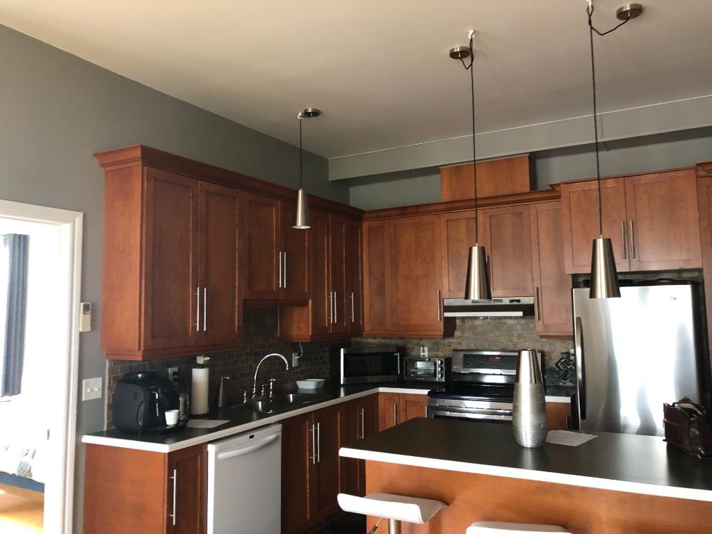 41/2, garage, ascenseur, électros, air climatisé, 1750$/mois
