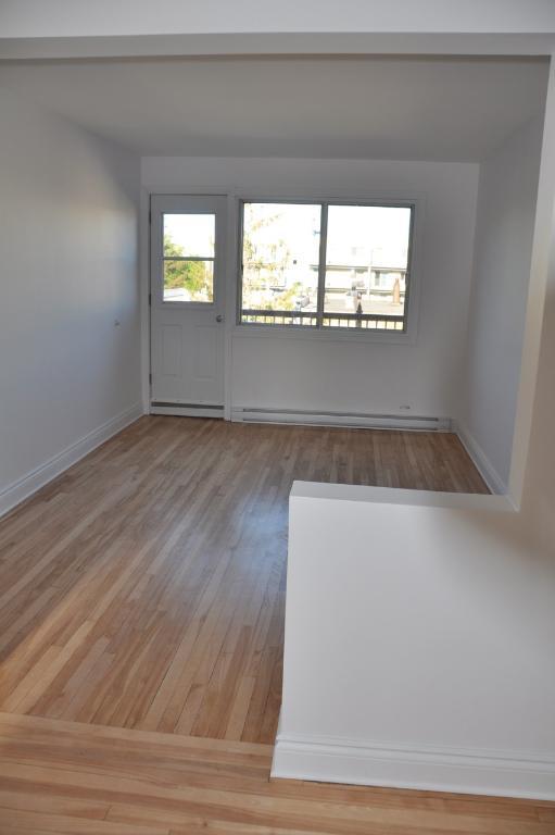 4 1/2, 3ième Étage à $1,395