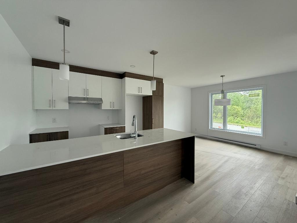 LOGEMENT 4 1/2 - Disponible le 1 juillet 2025