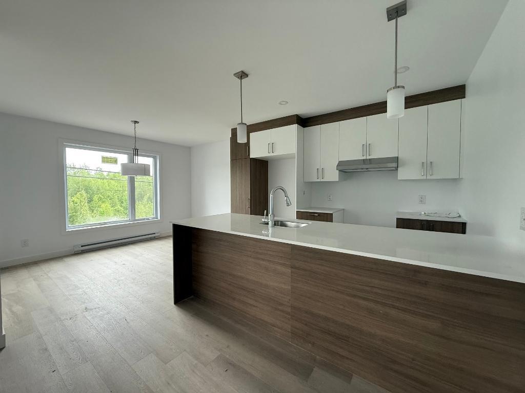 LOGEMENT 4 1/2 - Disponible le 1 juillet 2025