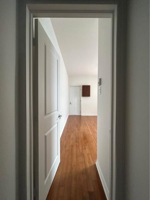 Découvrez ce lumineux et spacieux appartement de 2 chambres a Lachine