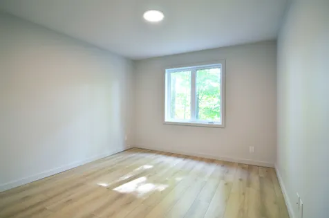 5 rooms apartment of 128 m² in Sherbrooke