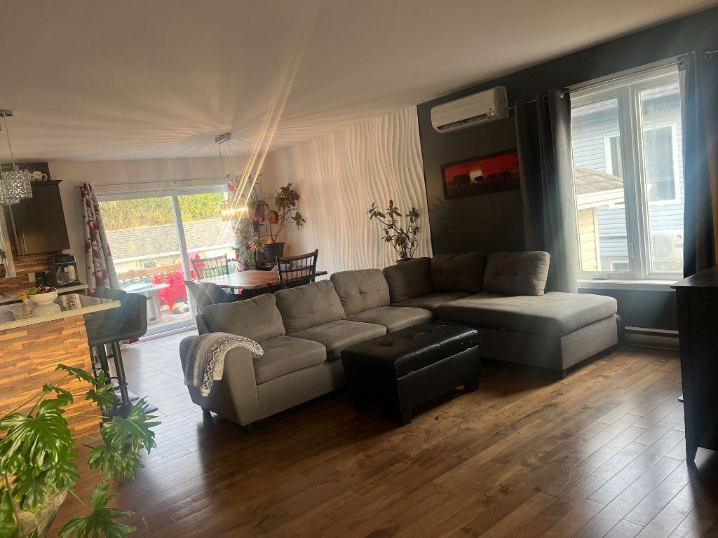 Maison à louer (5 1/2) - Haut de Duplex - Mirabel St-Janvier