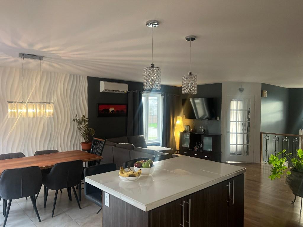 Maison à louer (5 1/2) - Haut de Duplex - Mirabel St-Janvier