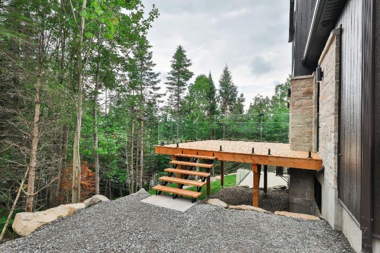 3 CH - 2 SDB - Sainte-Agathe-des-Monts - $3,550 /mo