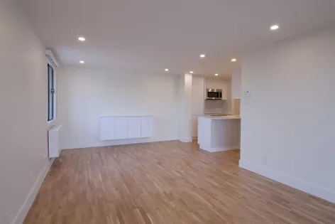 2 rooms apartment of 73 m² in Saint-Lambert
