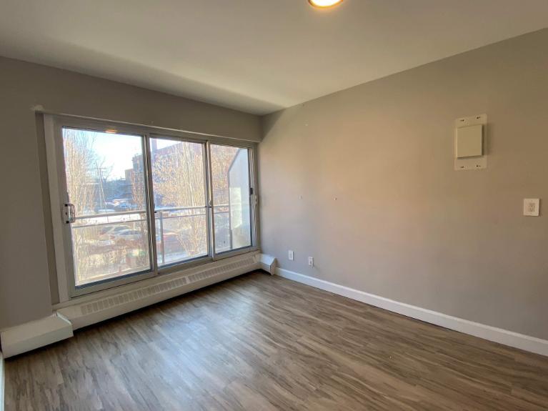 1 CH - 1 SDB - Montréal - $1,375 /mo