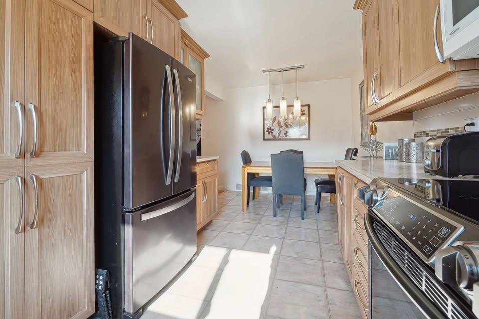 ANJOU Grand 5½ haut de duplex