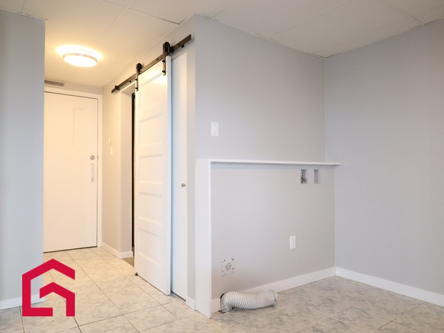 Appartement Saint-Polycarpe À Louer