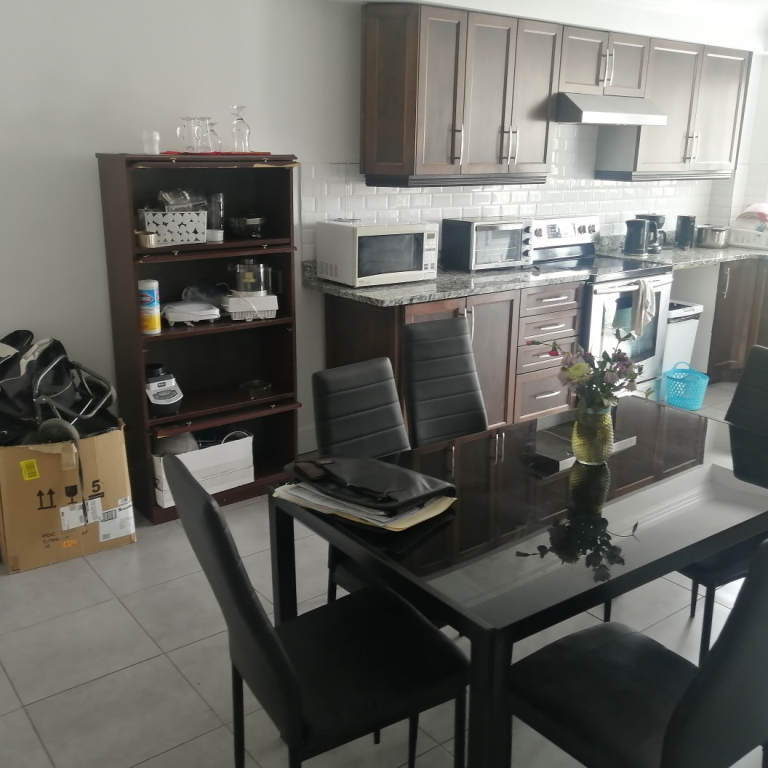 ROSEMONT : TRES GRAND 5 ½ RDC, RÉNOVER,