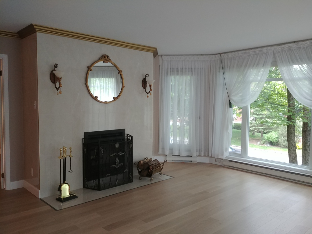 Superbe Condo Haute Gamme 4 1/2 à Louer