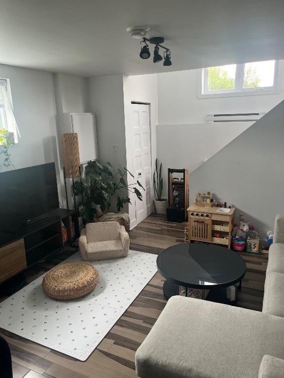 Bachelor 3 1/2 comme neuf Tout inclus