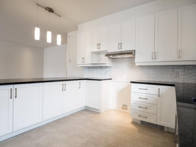CONDO À LOUER DANS LE VIEUX STE-ROSE- 51/2 (DISPONIBLE 1ER SEPTEMBRE 2025)