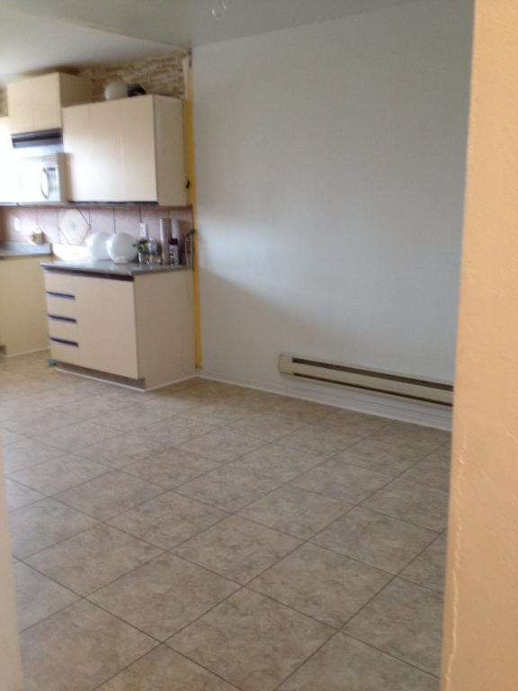 $1,700.00 St. Léonard, 5 1/2-2nd Floor