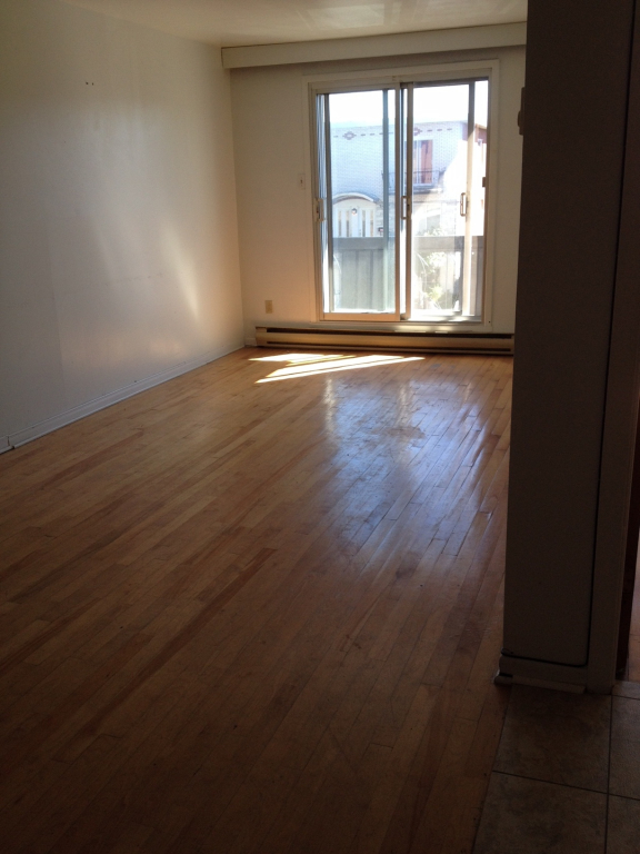 $1,700.00 St. Léonard, 5 1/2-2nd Floor