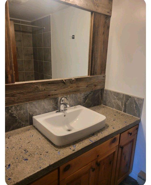 beau grand logement 4 1/2 a louer