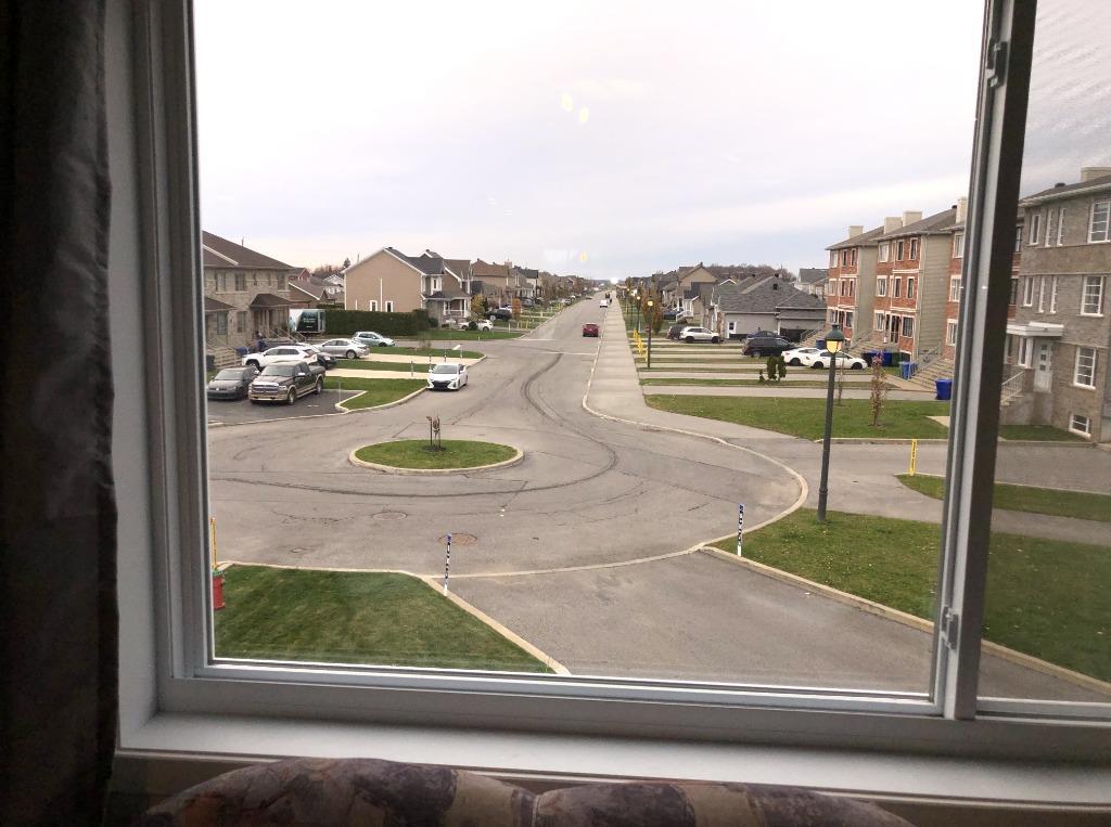 condo 5 1/2 a louer