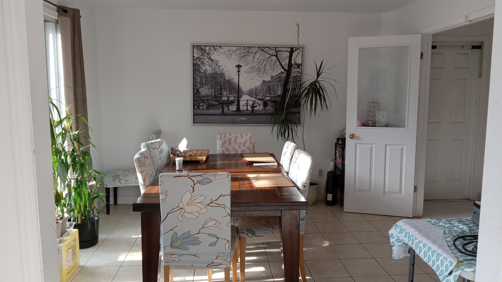 GRAND 7 1/2 A LOUER