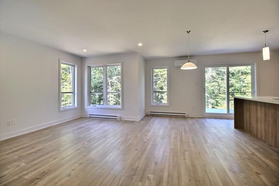 4 1/2 RAWDON - DISPONIBLE 1ER JUILLET