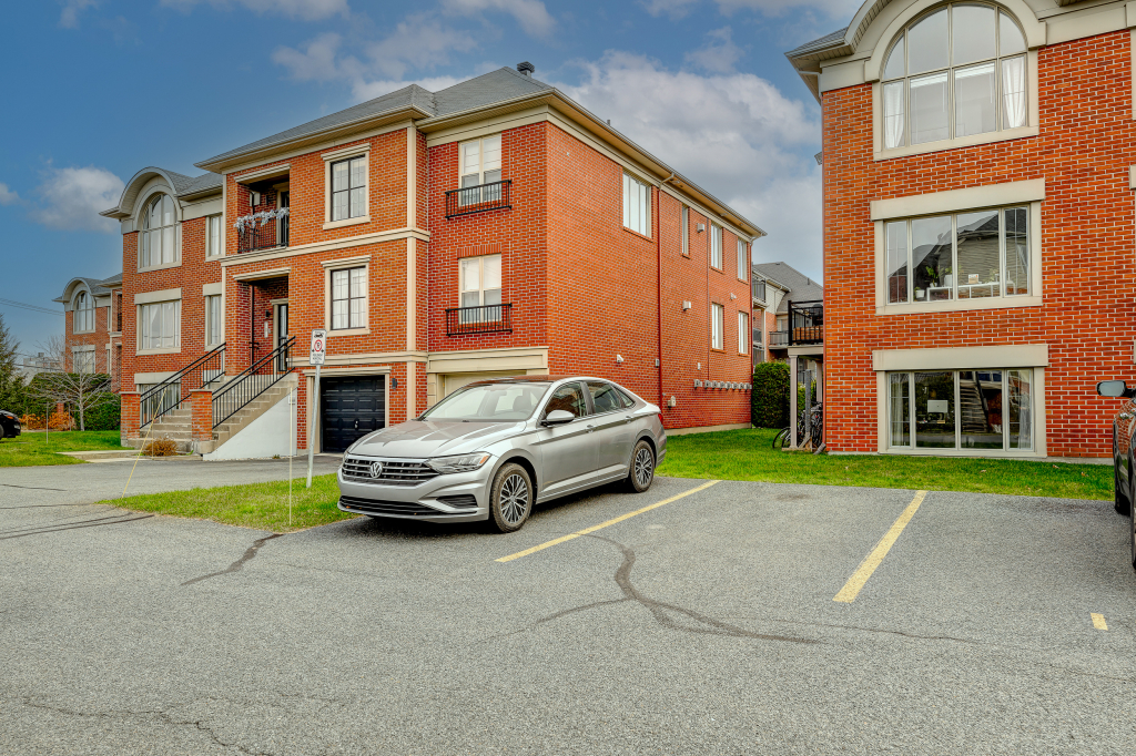 4 1/2 Condo Dix30 Piscine