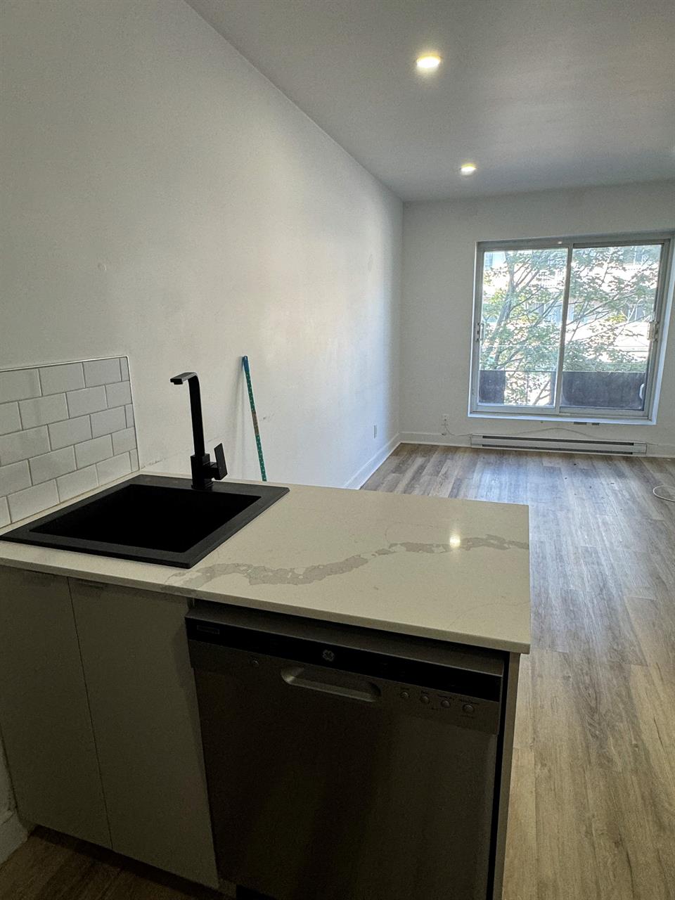 1 CH - 1 SDB - Montréal - $1,445 /mo