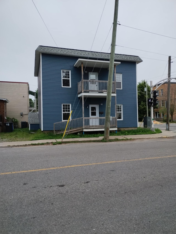 Appartement 4 1/2 à Louer