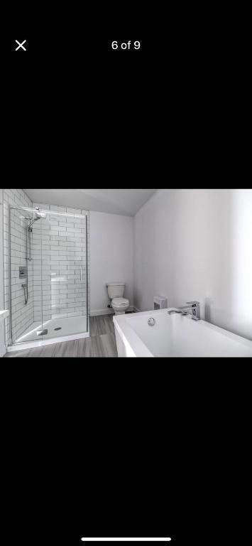 3 chambres 1300$