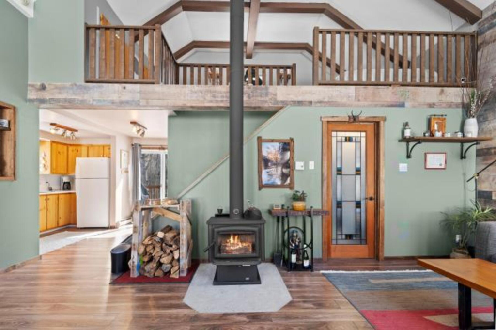 MAISON - 2 CHAMBRES - MEUBLÉ - LAC