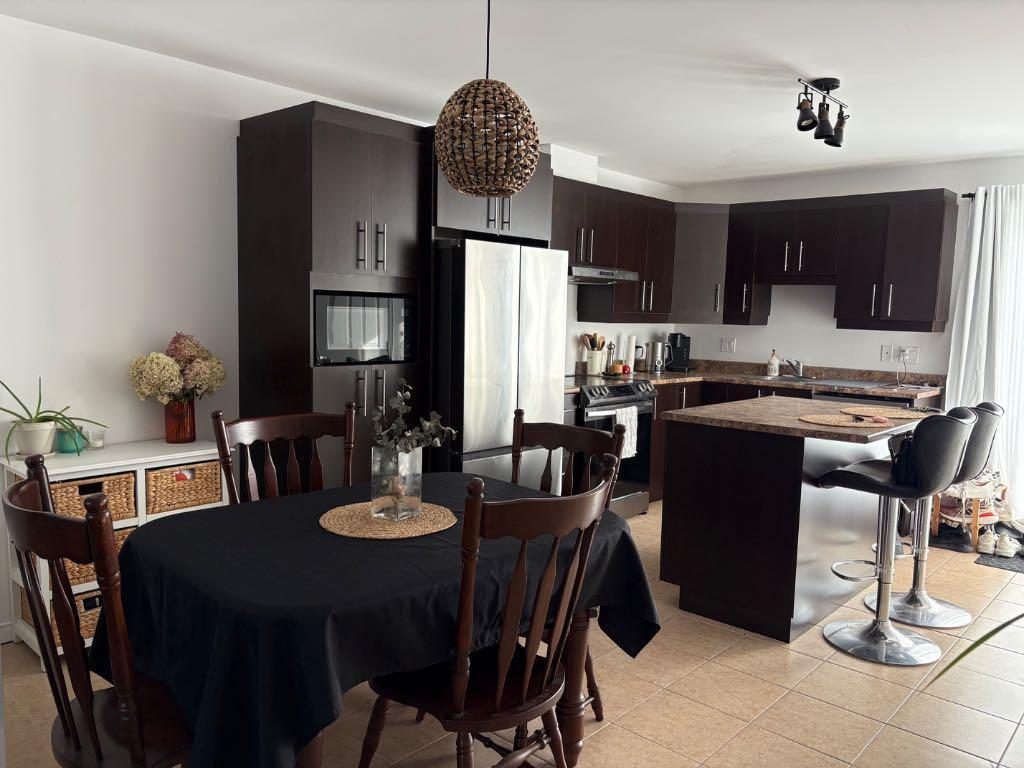 À louer - 4 1/2 style maison de ville