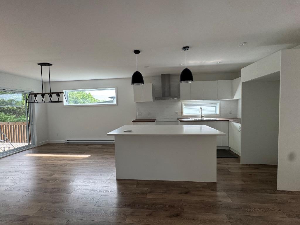 Grande maison 4 chambres à louer – 2 salles de bain