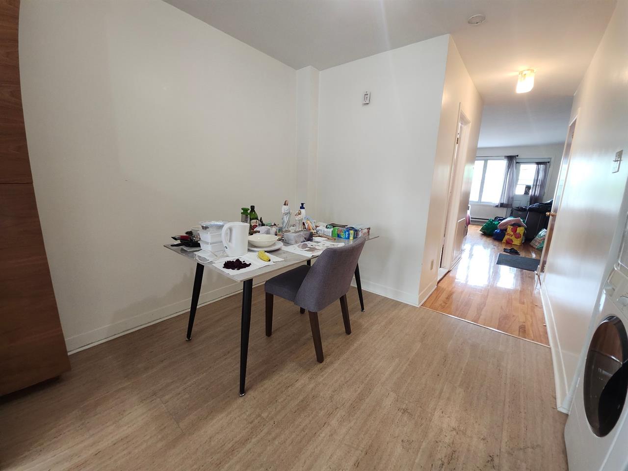 Appartement Montréal (Saint-Léonard) À Louer