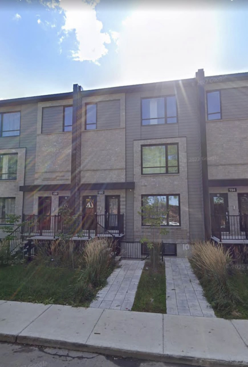 NOUVEAUTÉ À MONTRÉAL-EST - GRAND 4½