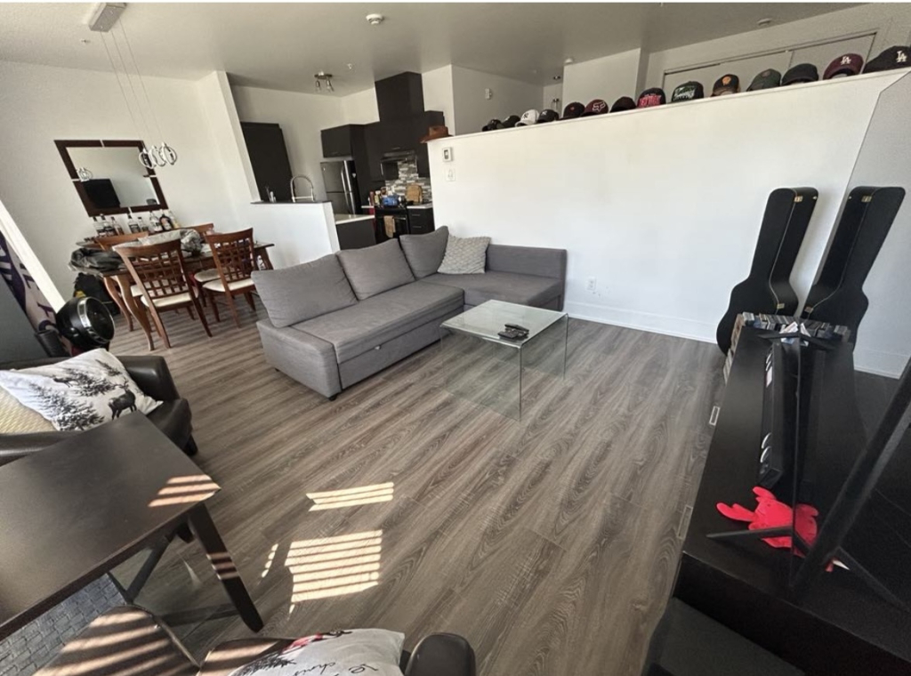 TRÈS BEAU CONDO 3 1/2 à Louer