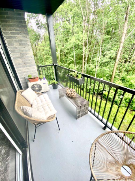 Condo Meubler 41/2 , 2 salle de bain 2 chambre 1 bureau