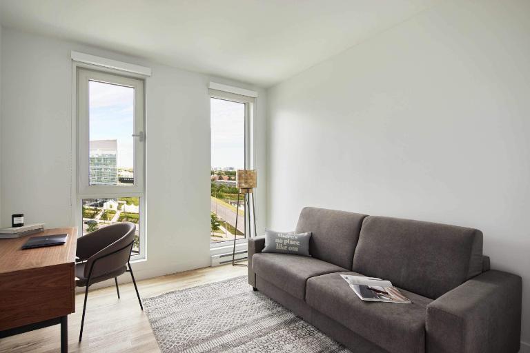 2 CH - 2 SDB - Montréal - $2,921 /mo