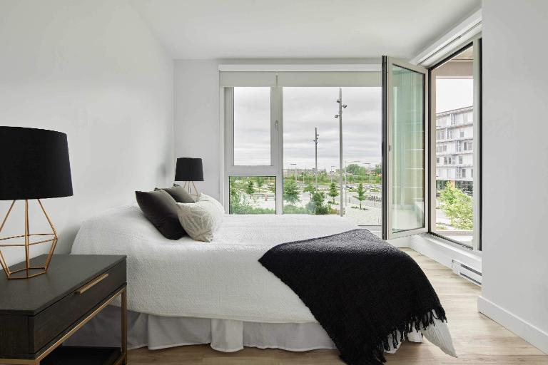 2 CH - 2 SDB - Montréal - $2,921 /mo