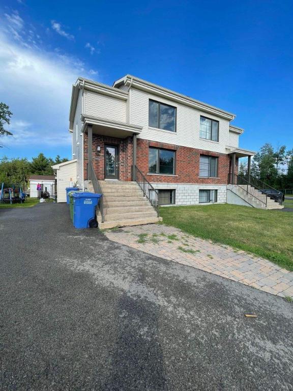 APPARTEMENT 4½ À LOUER - 15 JUILLET - LACHUTE
