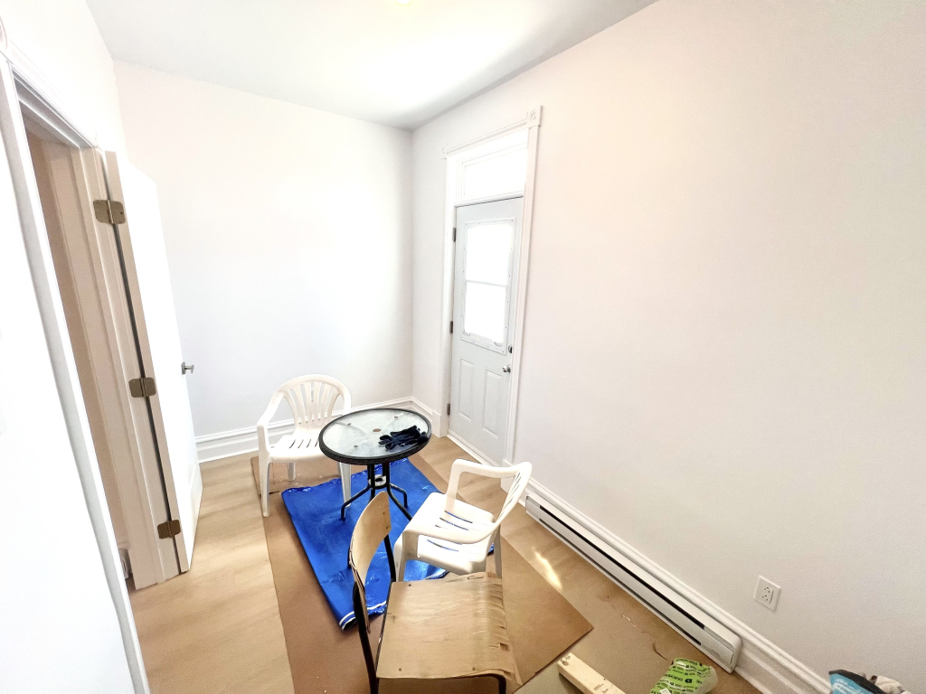 For Rent! Large 4 1/2 Apartment, Fully R