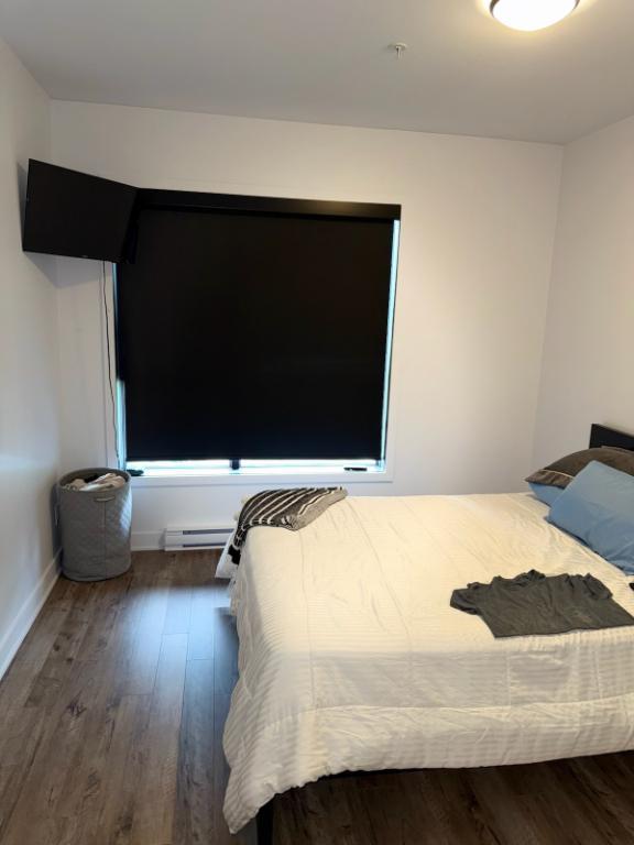 Duvernay condo 4 1/2 chauffé +2 garages, tout inclus avec 5 électro