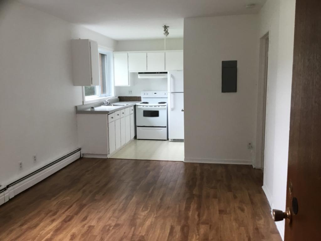 Appartement 2 1/2 à louer, 695$/mois, libre immédiatement au 9 #2 Georges Ramsay, Lévis