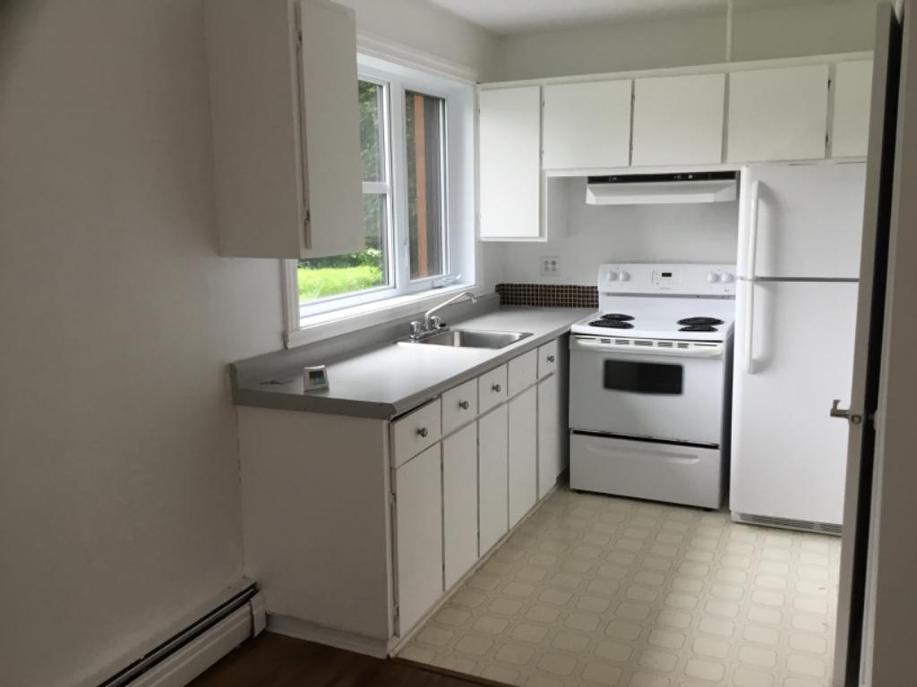 Appartement 2 1/2 à louer, 695$/mois, libre immédiatement au 9 #2 Georges Ramsay, Lévis
