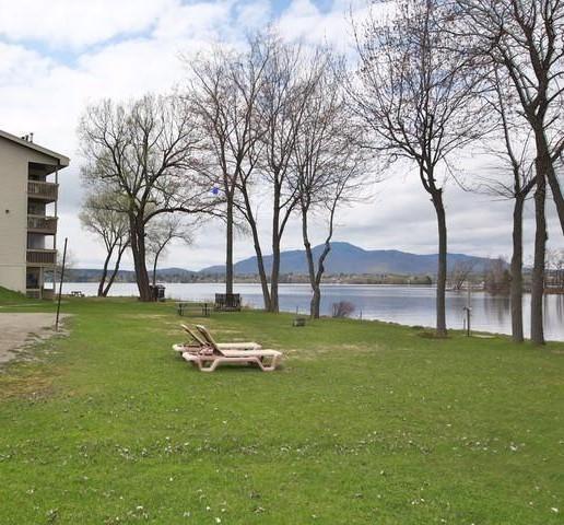 Condo bord du lac Memphrémagog