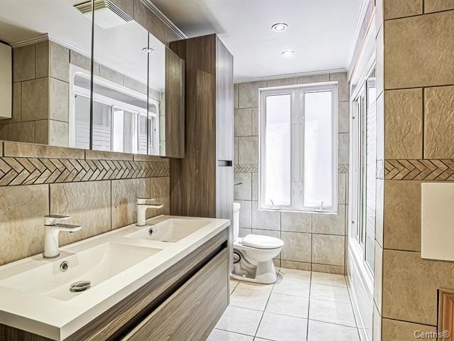 *VILLERAY* Appartement rénové de 3 chambres à coucher avec cour arrière et stationnement