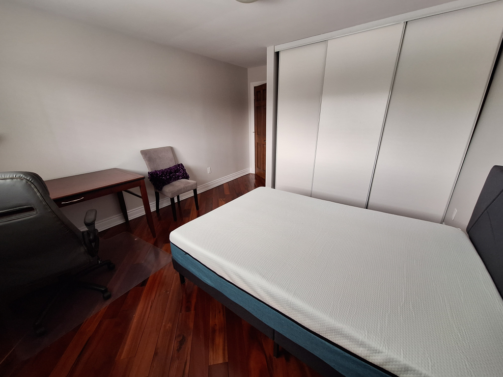 Grande Chambre Meublée, Tout Inclus
